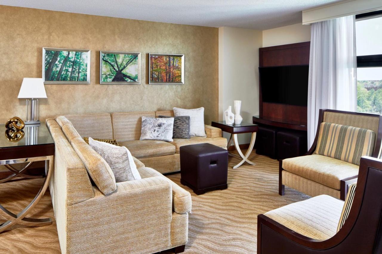 Отель Atlanta Marriott Альфаретта Экстерьер фото
