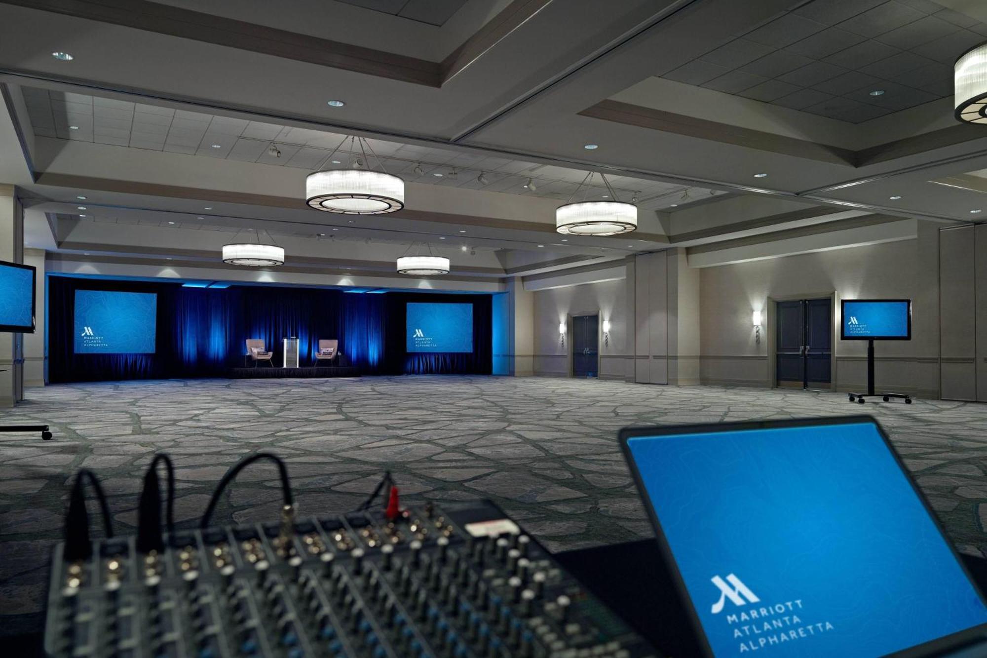 Отель Atlanta Marriott Альфаретта Экстерьер фото